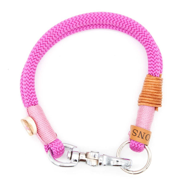 Designgeschütztes Hundehalsband Pretty in Pink 8 mm aus starkemTau, handgefertigt mit Karabiner