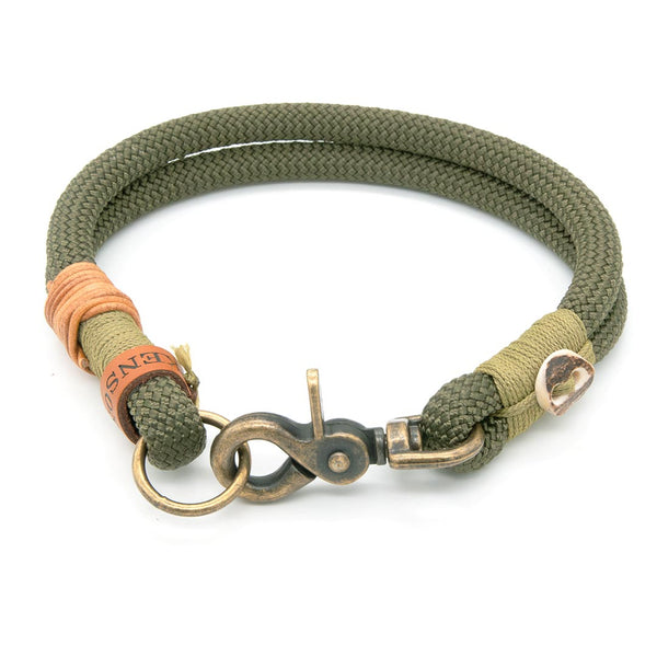 Hundehalsband Tau 10 mm mit Karabiner, Olive Grove - handgefertigt, exklusiv im designgeschützten Stil