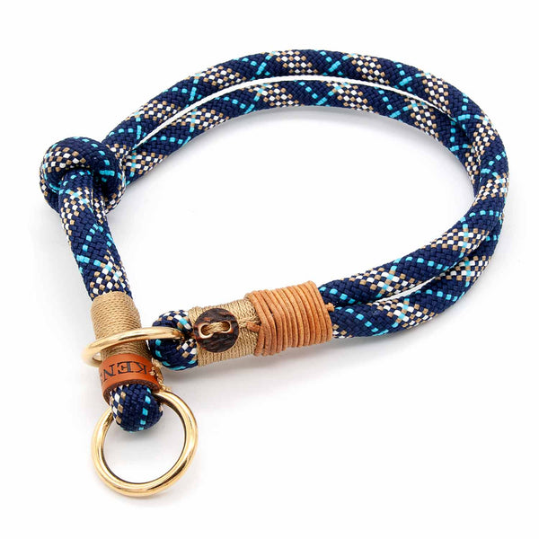 Handgefertigtes Zugstopp-Hundehalsband Blau-Weiss - komfortabel, praktisch, sicher. Ein zeitloses Must-have.