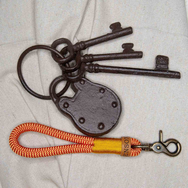 Handgemachter Schlüsselanhänger - Mango Tango mit Karabiner